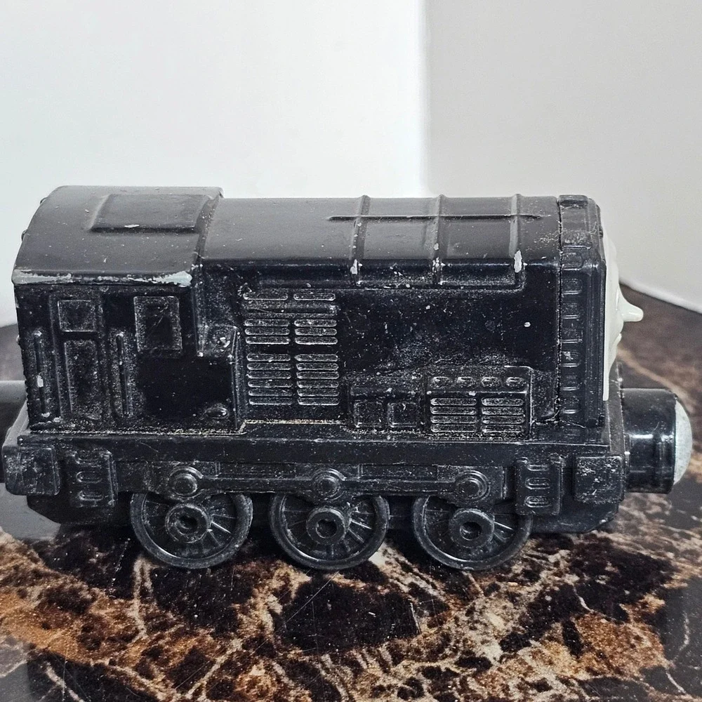 Thomas & Friends Take-n-Play Diesel Die-Cast Metal Train Mattel 2013 CBL82 Black